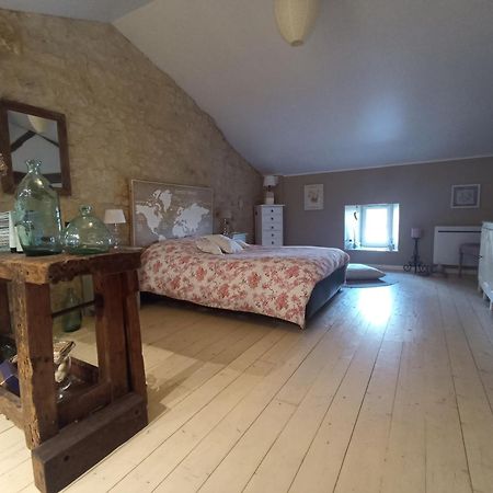 Gite De Charme Dans Ancienne Seigneurie Le Pin-Saint-Denis Eksteriør billede
