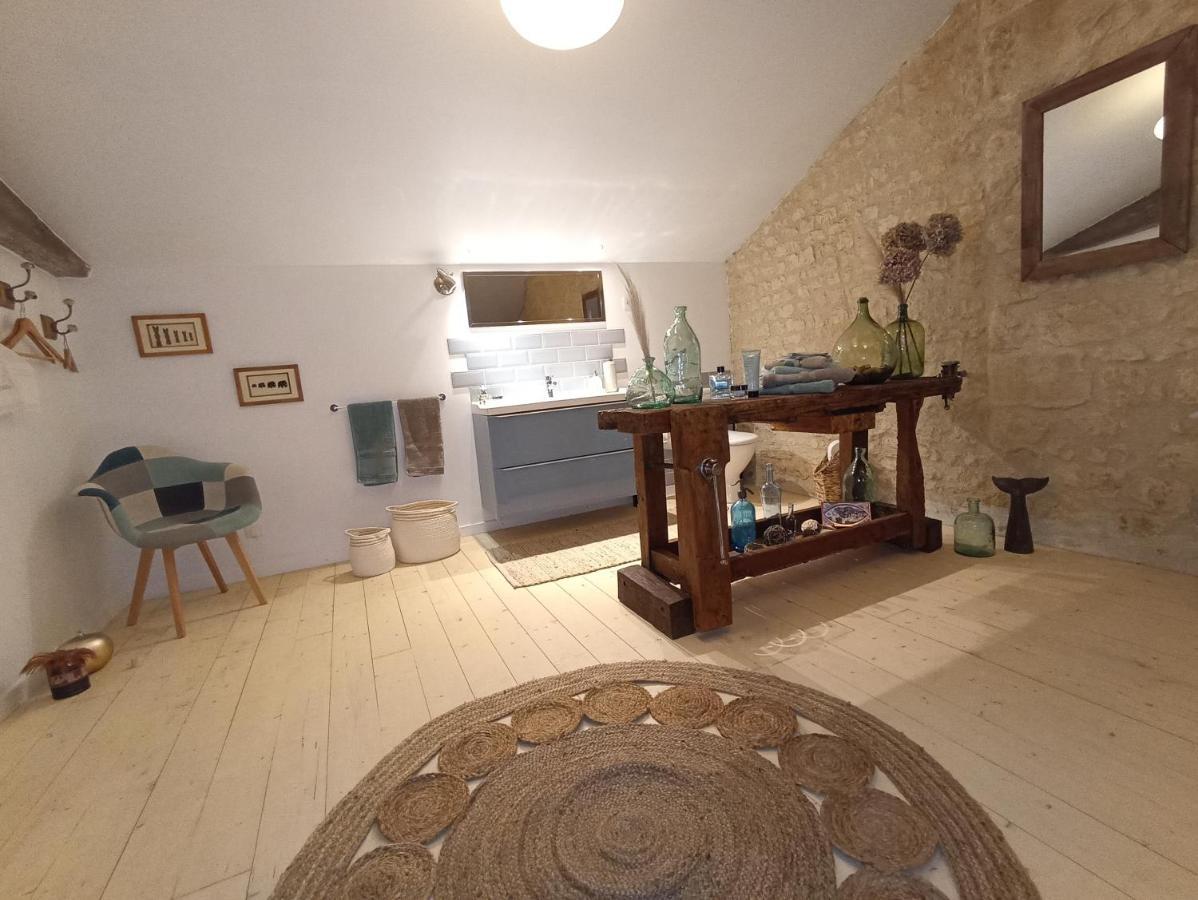 Gite De Charme Dans Ancienne Seigneurie Le Pin-Saint-Denis Eksteriør billede