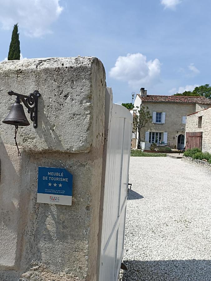 Gite De Charme Dans Ancienne Seigneurie Le Pin-Saint-Denis Eksteriør billede